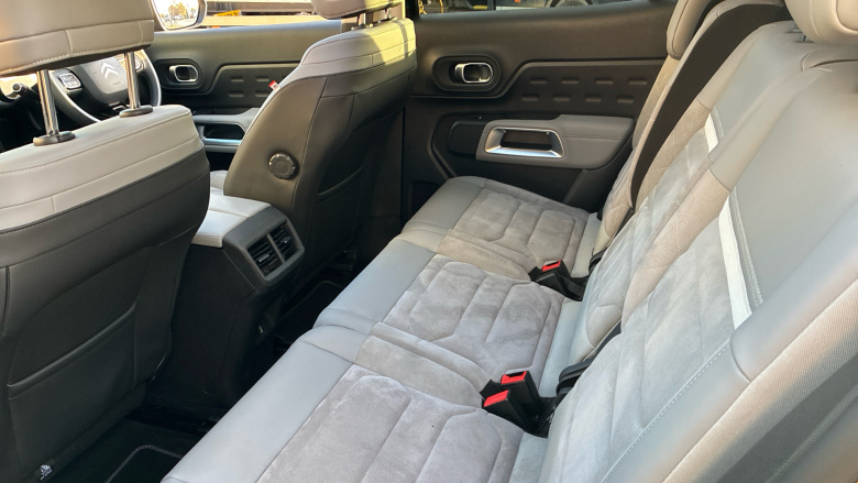 Citroen C5 Aircross 1.2 Hybrid 136 E-series 5dr e-DCS6 Petrol Hatchback